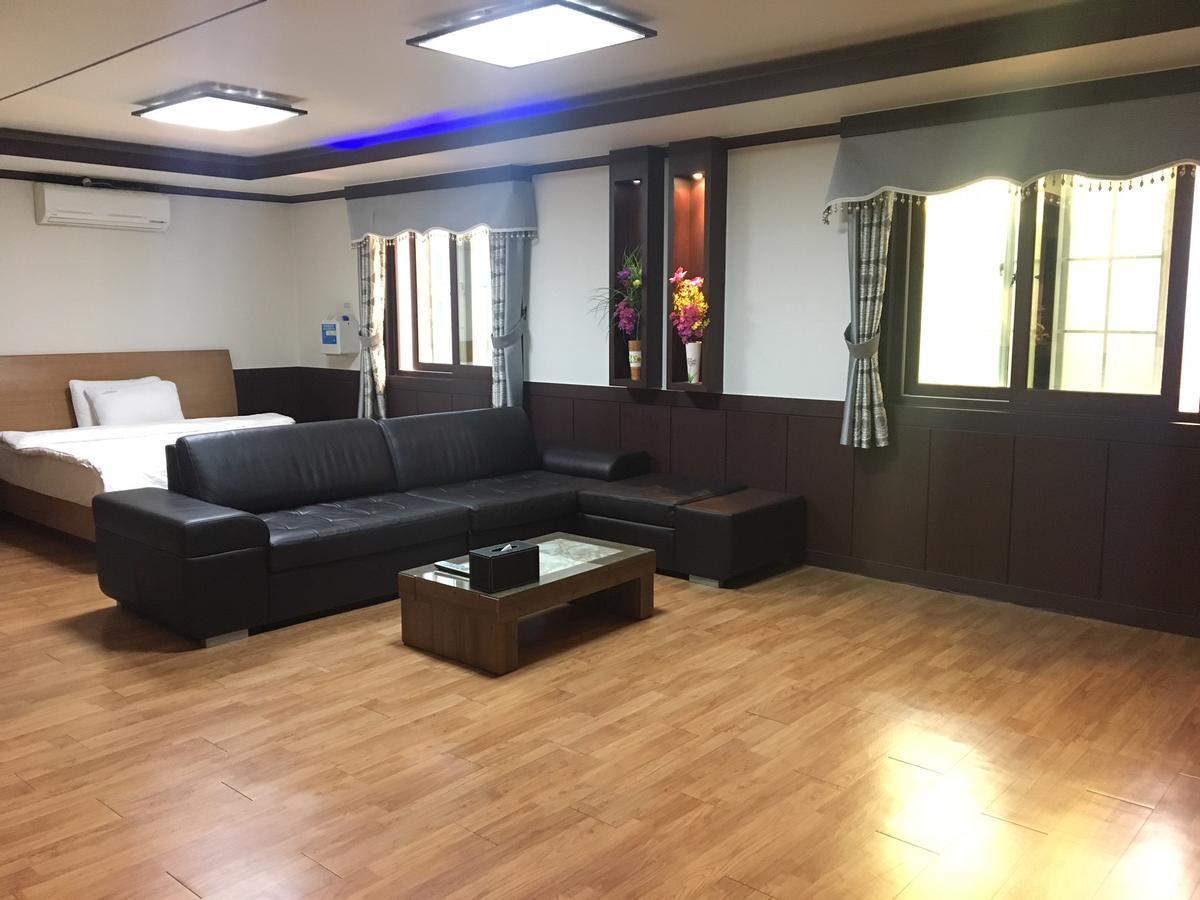 Nobless Hotel Gwangju Metropolitan City Eksteriør billede