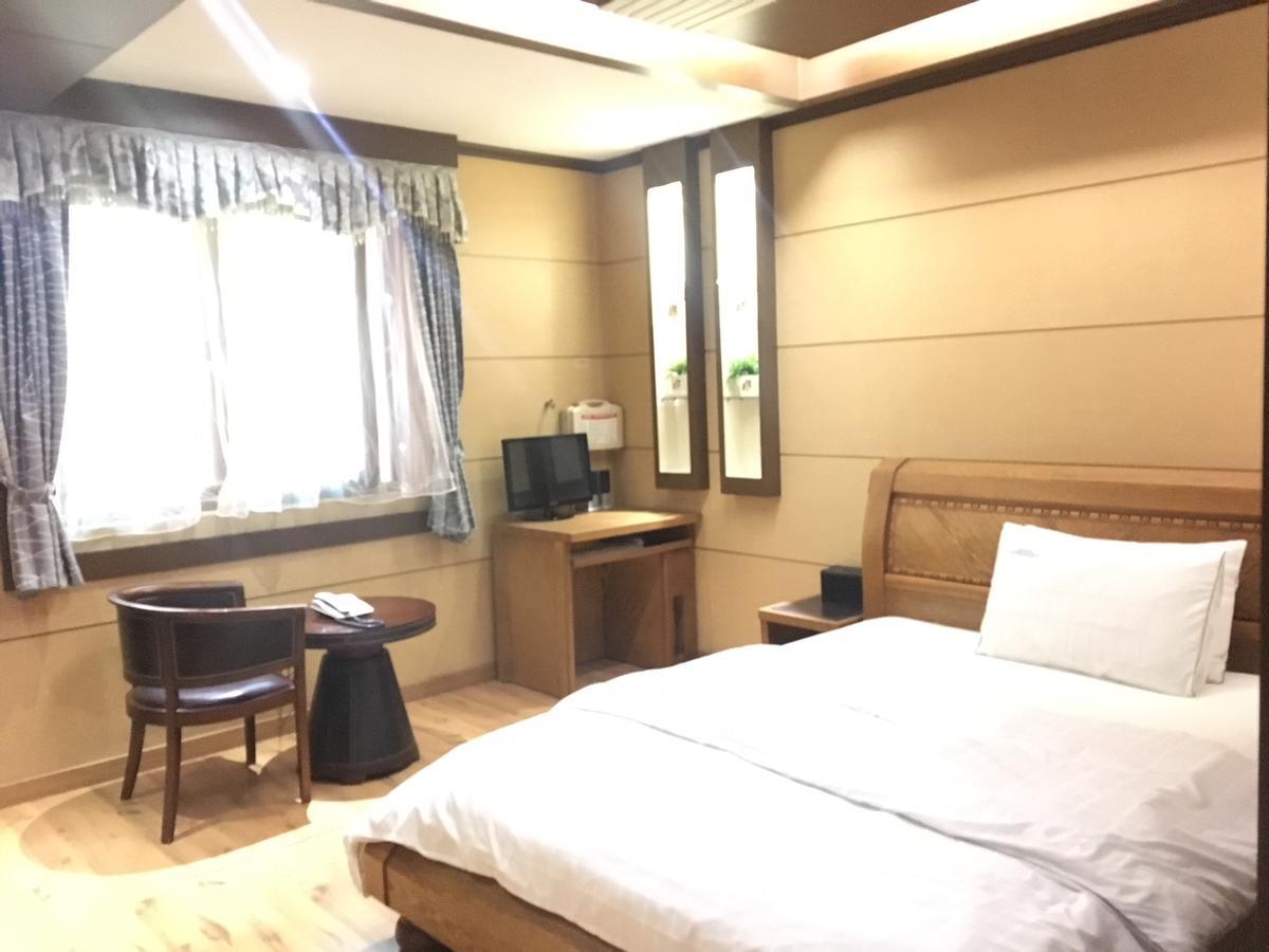 Nobless Hotel Gwangju Metropolitan City Eksteriør billede